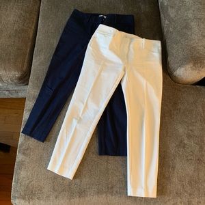 2 pairs of ankle pants in navy and white
